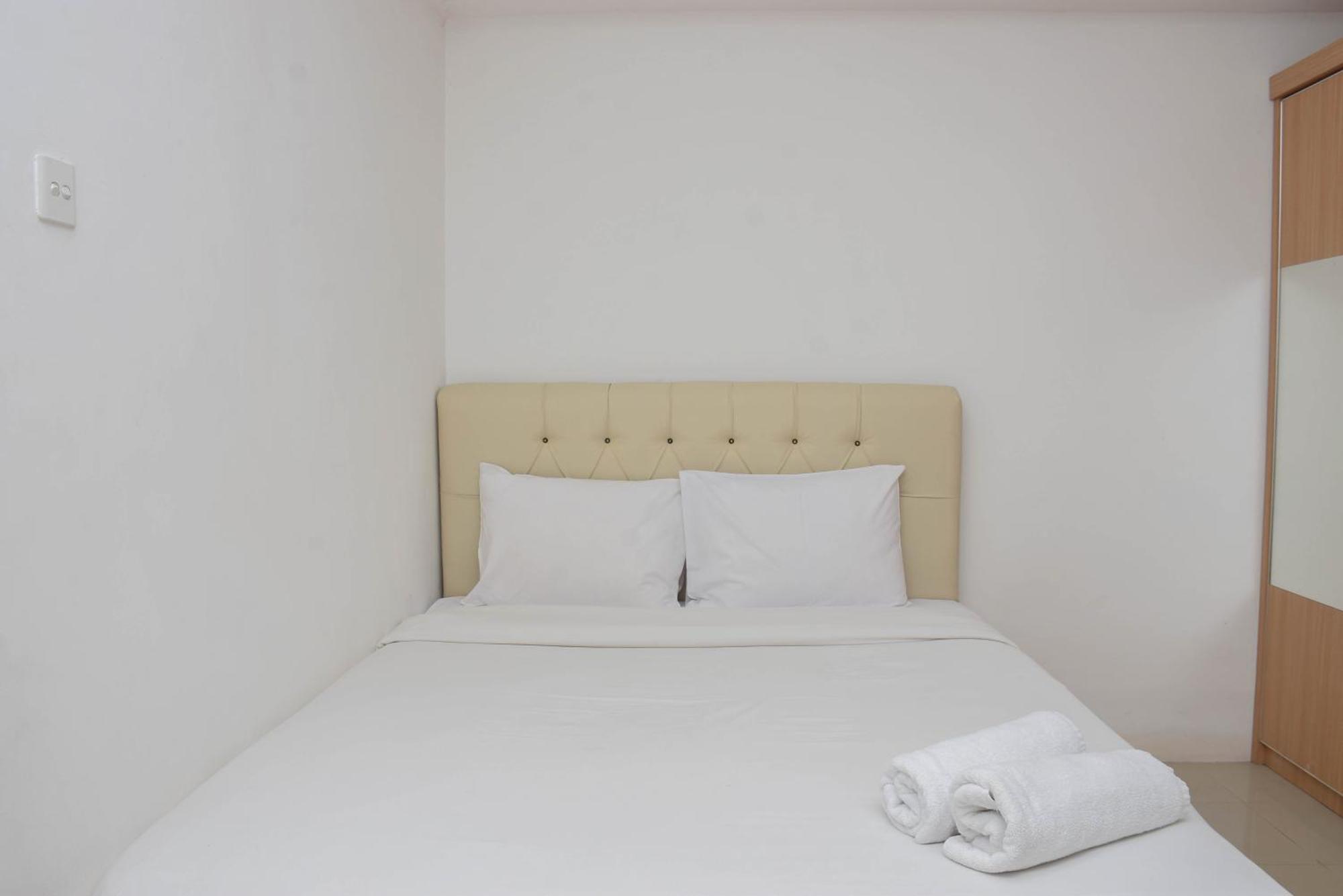 Apartment Cozy And Strategic At Bassura By Travelio
